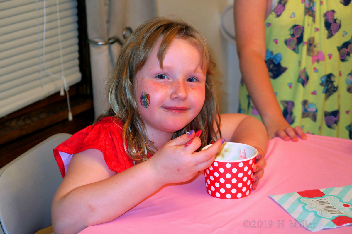 Scoops And Smiles! Dessert For Birthday Girl At The Girls Party! 1