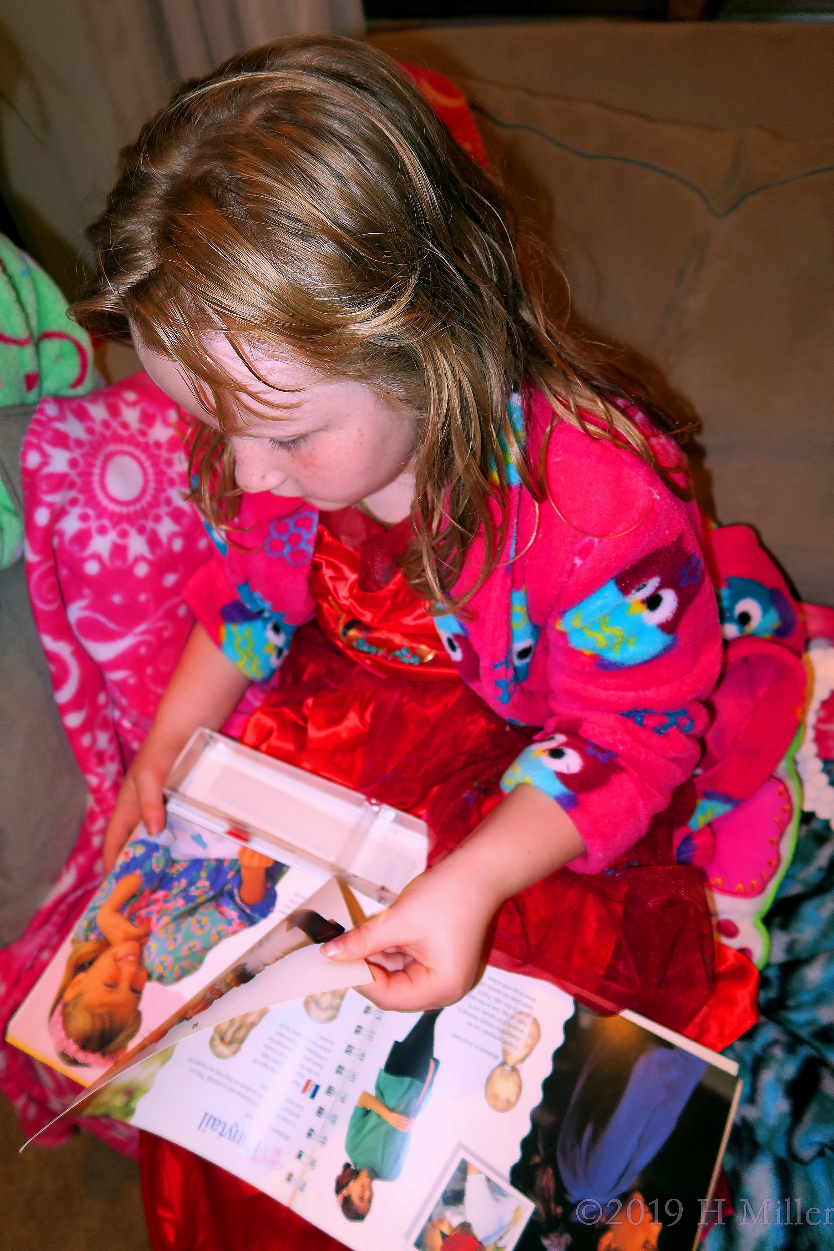 Careful Choices For Crafts! Spa Party Guest Chooses Nail Art! Careful Choices For Crafts! Spa Party Guest Chooses Nail Art!