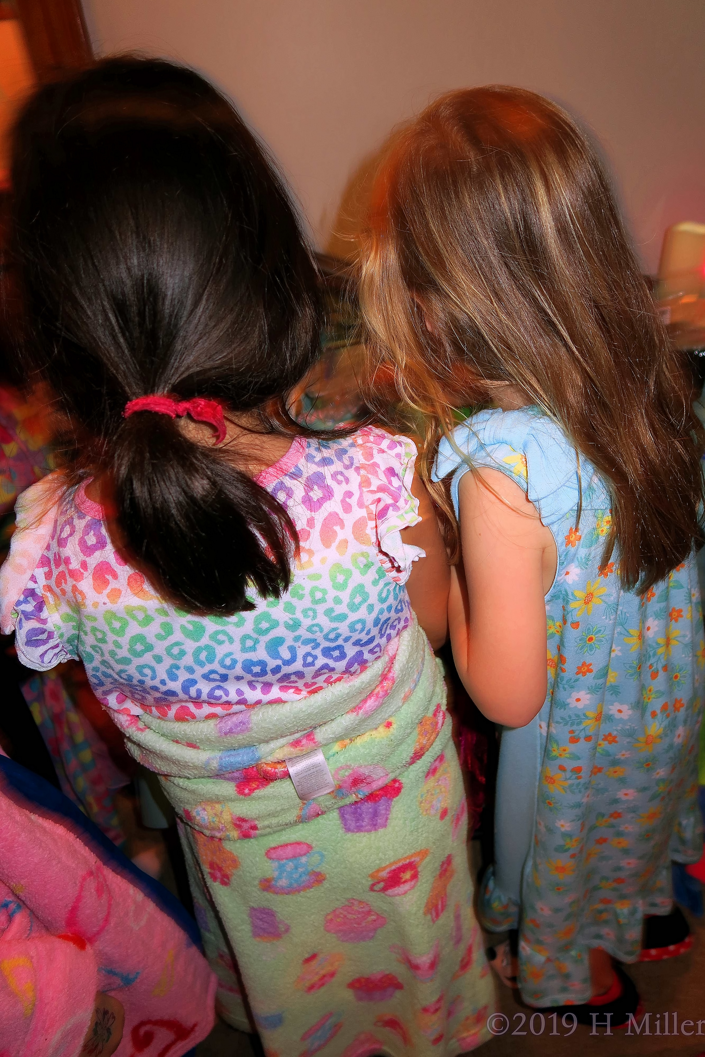 Chatting Up Choices! Spa Party Guests Choose Nail Art! Chatting Up Choices! Spa Party Guests Choose Nail Art!