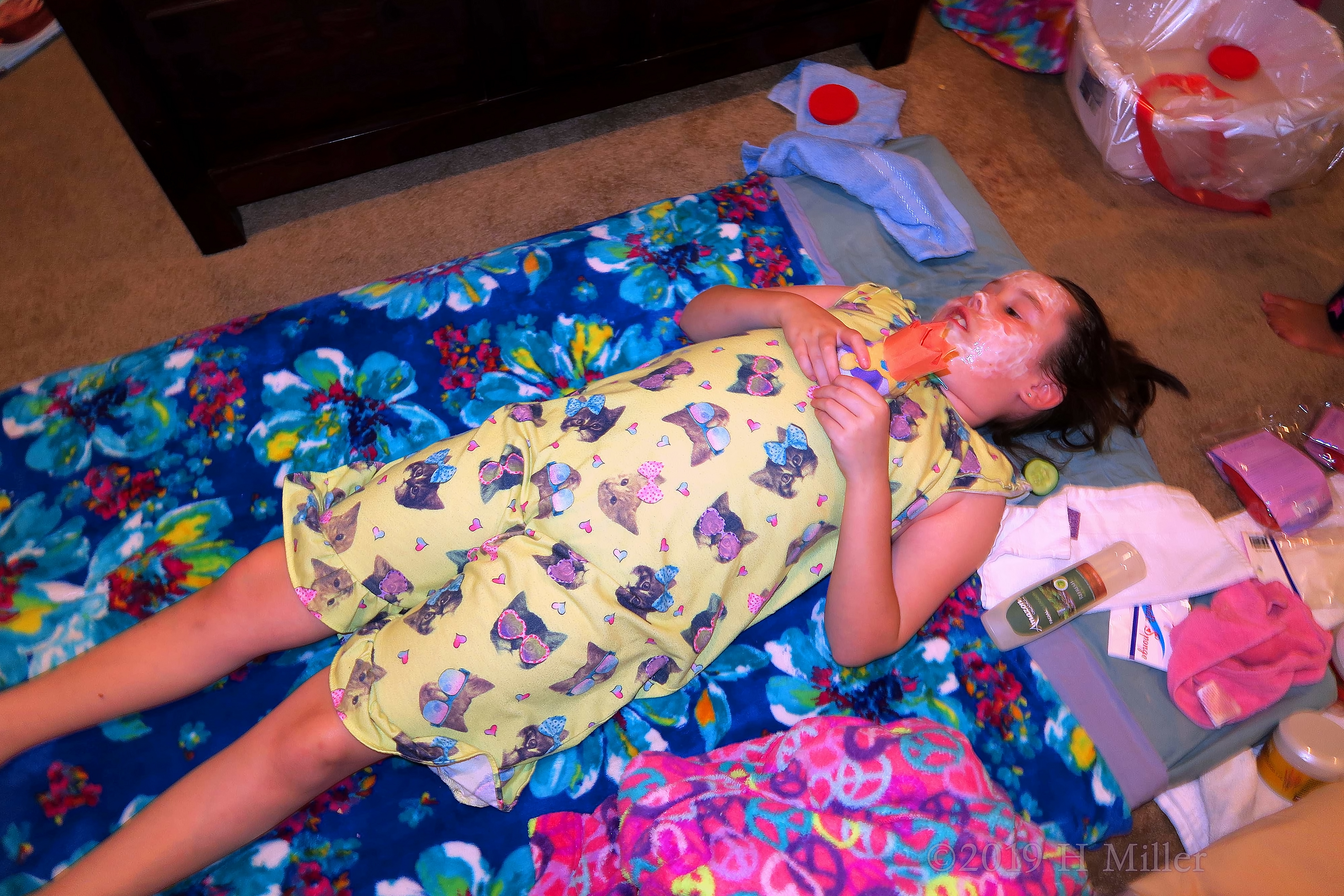 Facials Are Relaxing! Kids Facial On Spa Party Guest! 4 Facials Are Relaxing! Kids Facial On Spa Party Guest! 4