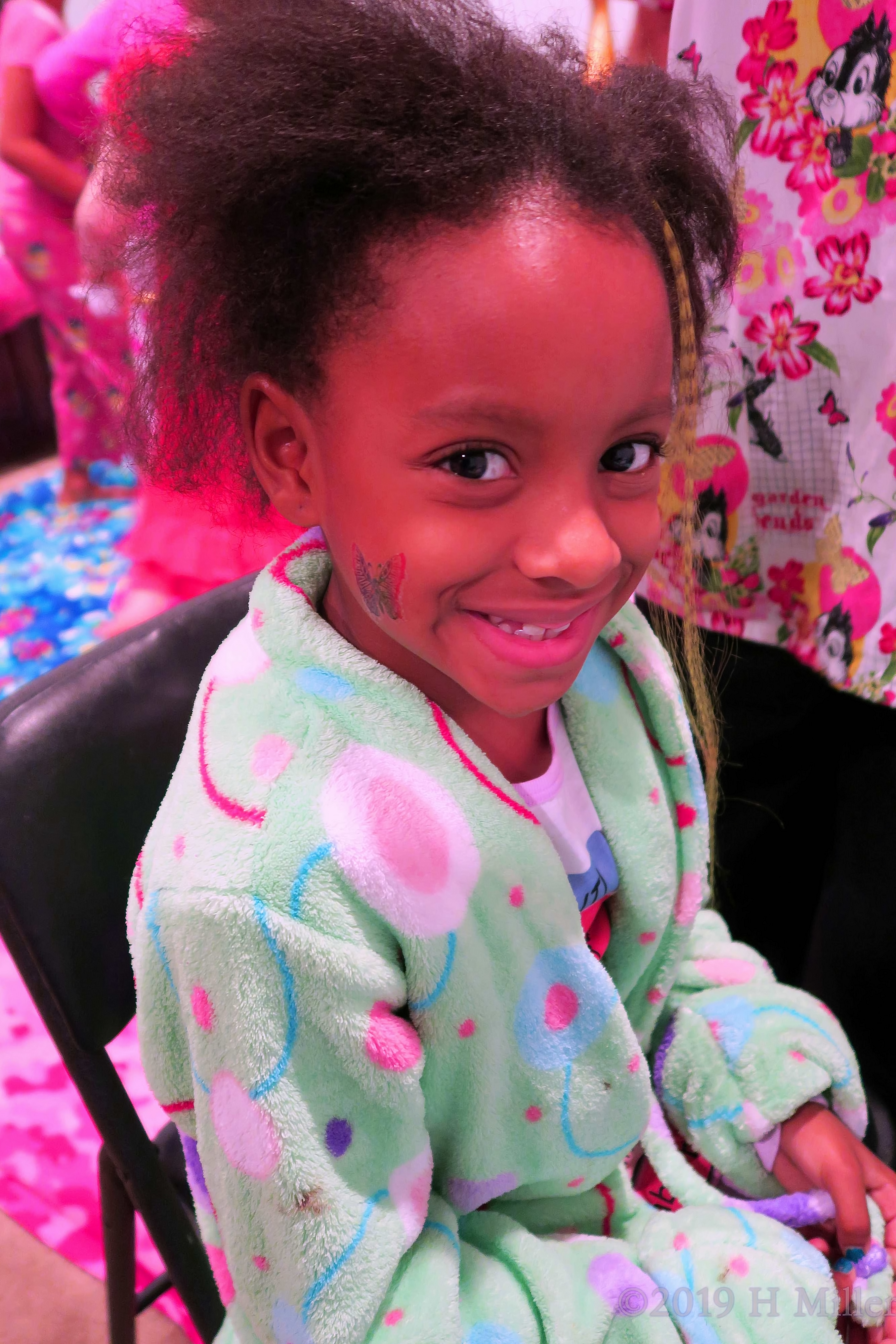 Glowing In Green! Spa Party Guest Posing With New Kids Hairstyle! 4 Glowing In Green! Spa Party Guest Posing With New Kids Hairstyle! 4