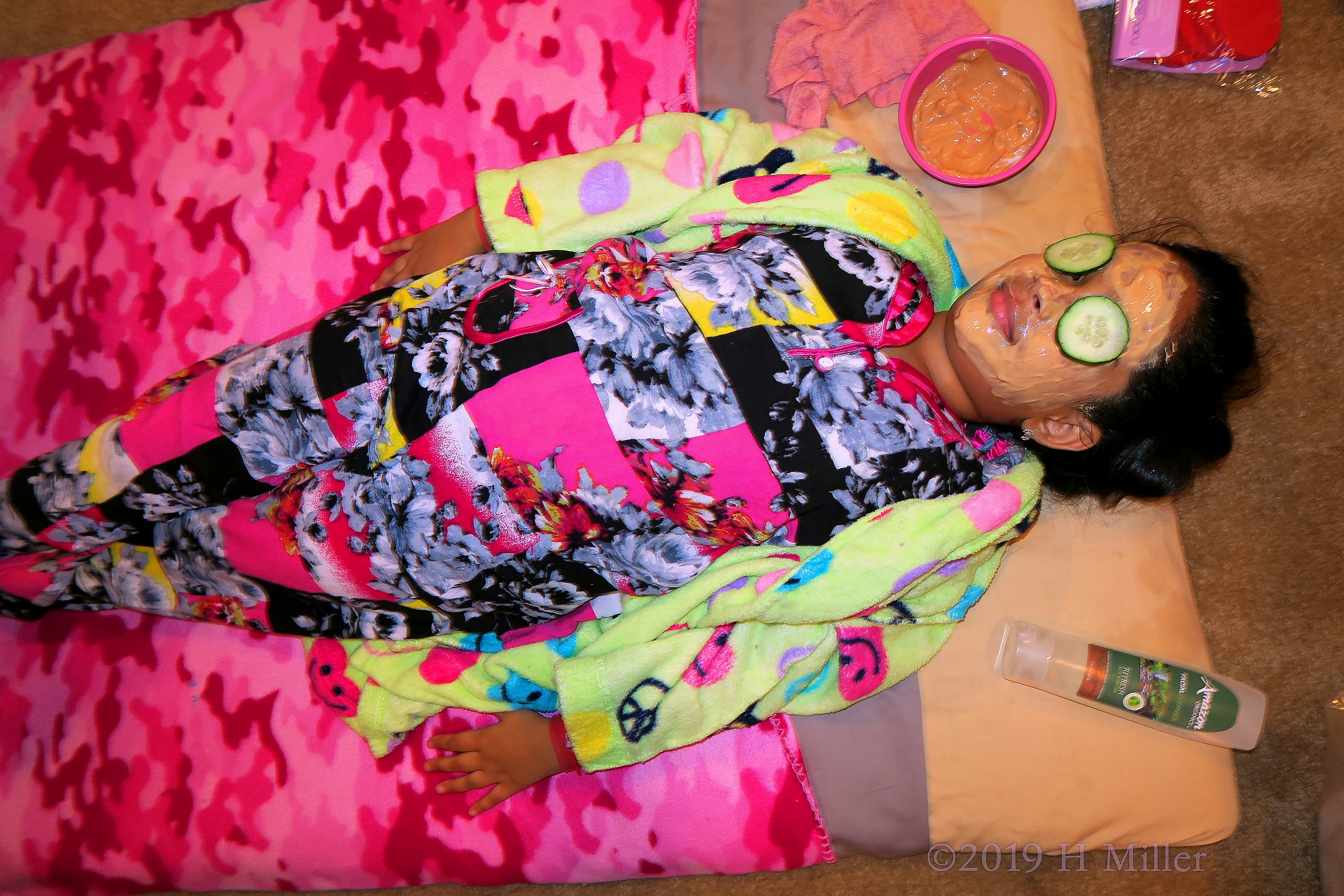 Peace Signs And Smiles Ready For Pampering! Kids Party Guest Poses For Her Kids Facial! Peace Signs And Smiles Ready For Pampering! Kids Party Guest Poses For Her Kids Facial!