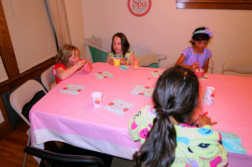 Delicious Dessert! Spa Party Guests Eat Dessert! Delicious Dessert! Spa Party Guests Eat Dessert!