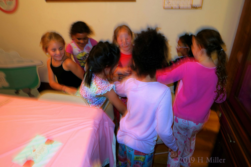 Gathered Around The Birthday Girl! Group Hangs At The Girls Spa Party! Gathered Around The Birthday Girl! Group Hangs At The Girls Spa Party!