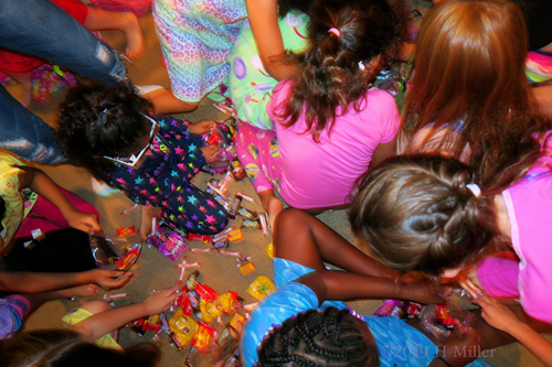 Goodies On The Floor! Spa Party Guests Get Goodies From Pinata! Goodies On The Floor! Spa Party Guests Get Goodies From Pinata!