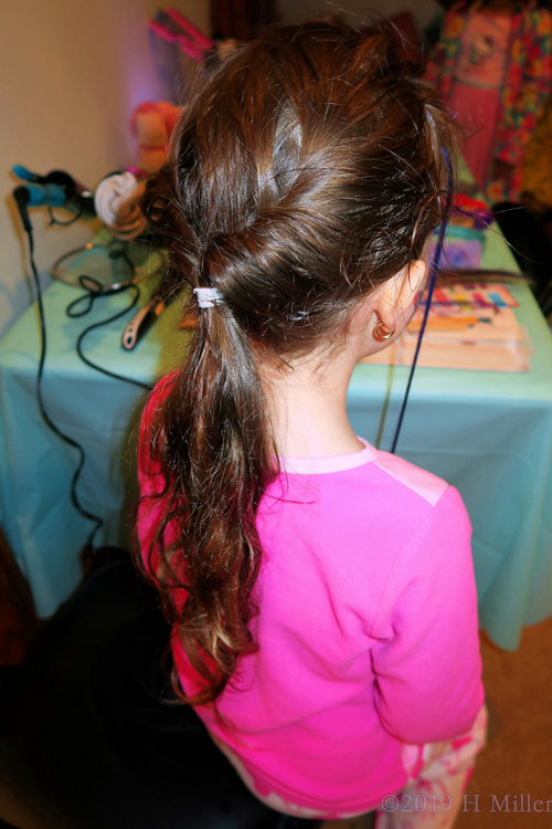 Party In A Ponytail! Kids Hairstyle For This Party Guest!