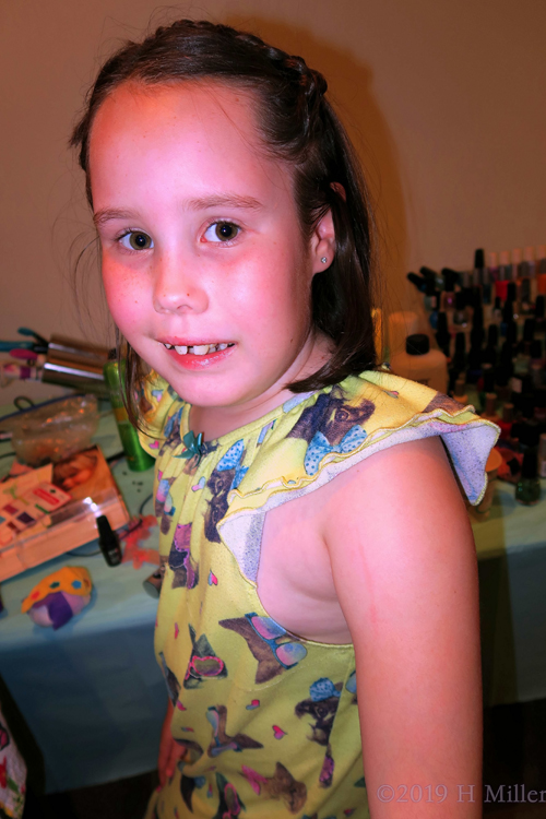 Side Braided Styles! Kids Hairstyle On Spa Party Guest! Side Braided Styles! Kids Hairstyle On Spa Party Guest!