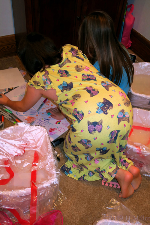 Signing In Sharpie! Signing The Spa Birthday Card At The Spa Party For Girls! Signing In Sharpie! Signing The Spa Birthday Card At The Spa Party For Girls!