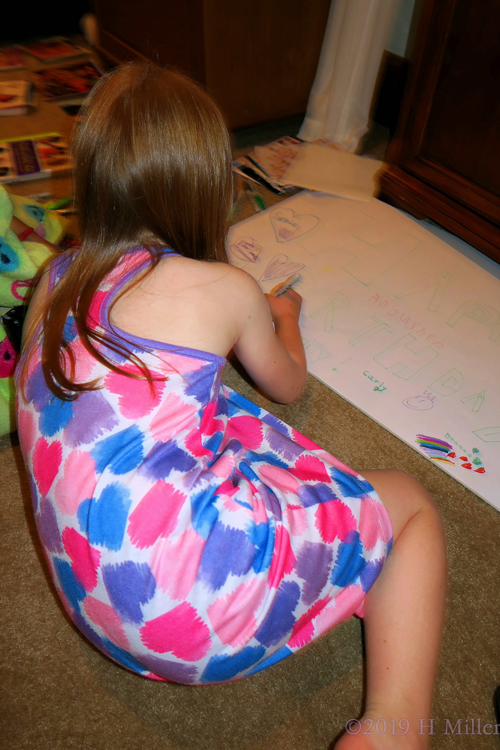 Smiles And Signing! Party Guests Signing The Spa Birthday Card! Smiles And Signing! Party Guests Signing The Spa Birthday Card!