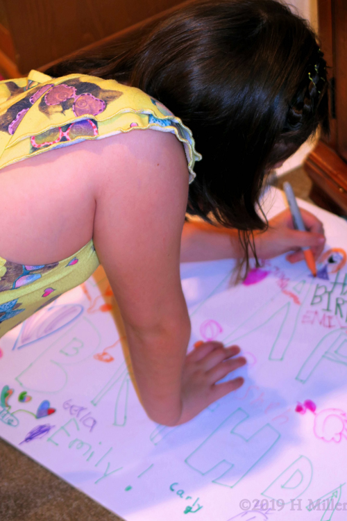 Stuck In Sharpie! Party Guests Sign Spa Birthday Card! 