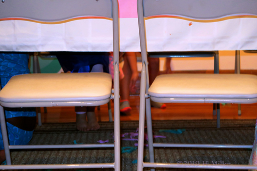 Undercover Under The Table! Party Guests Play Under The Table At Mealtime! Undercover Under The Table! Party Guests Play Under The Table At Mealtime!
