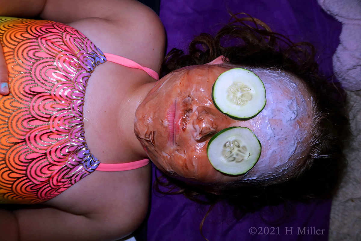 Kids Spa Birthday Party For Emma! 