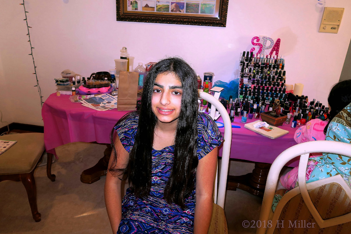 Excellent Straightened Kids Hairstyle In Front Of The Girls Nail Salon Set Up For Girls Manicures 