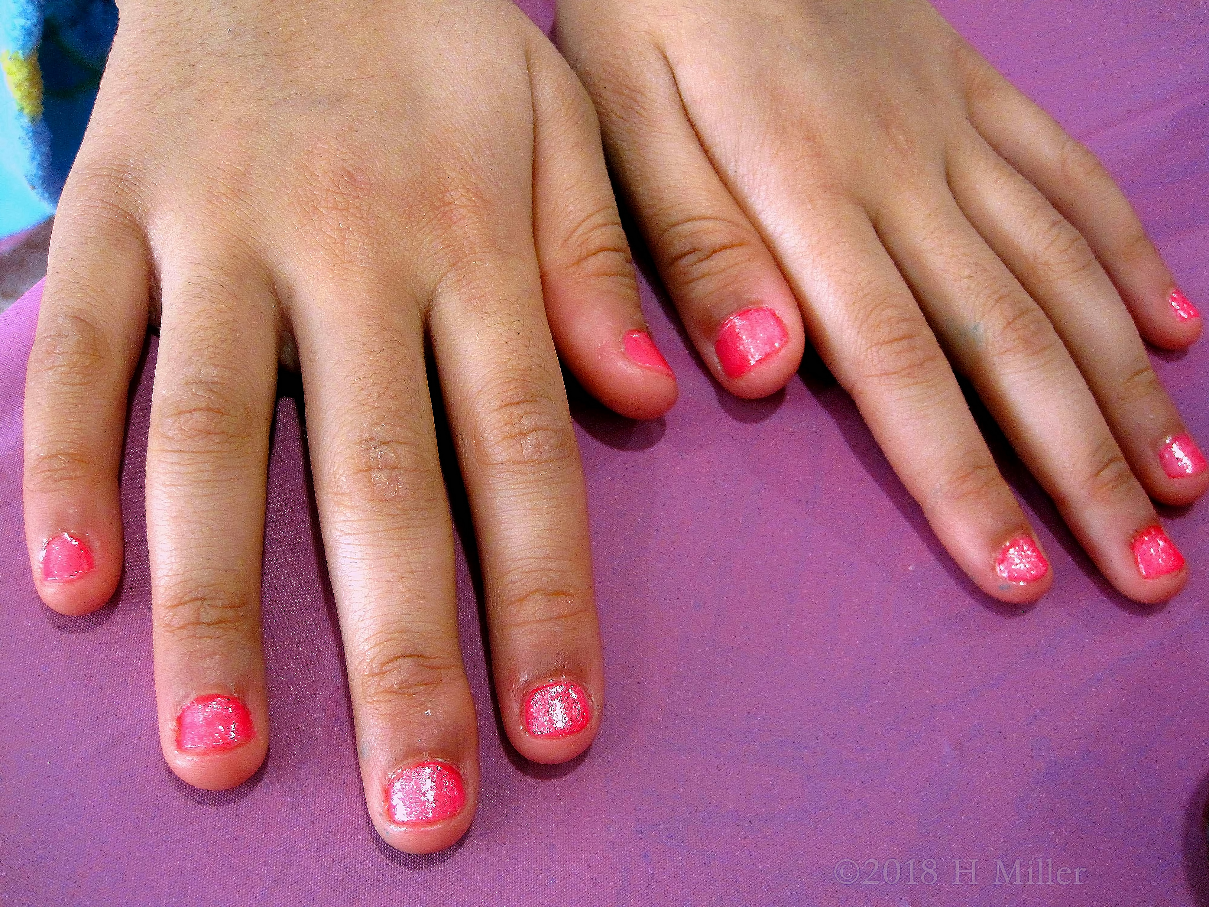 Awesome! Glittery Pink Kids Mini Mani For Girls Awesome! Glittery Pink Kids Mini Mani For Girls