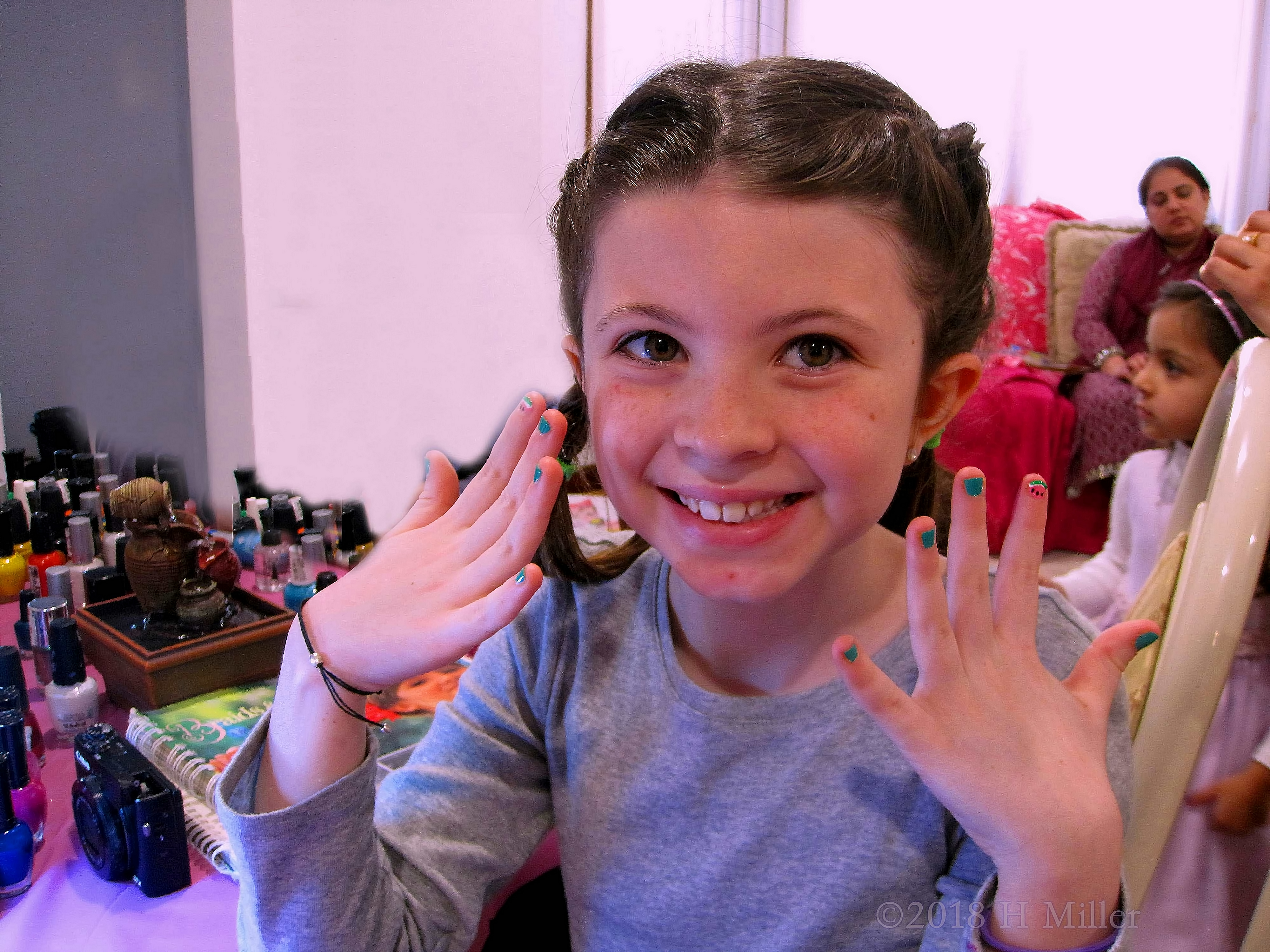 Look At This Cute Girls Manicure! Amazing Nail Art With A Watermalon Look At This Cute Girls Manicure! Amazing Nail Art With A Watermalon