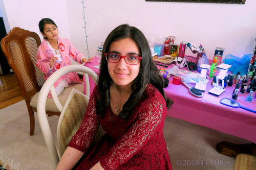 She Is Having Fun At The Party. After Her Kids Hairstyle. Just Waiting For Her Friends To Finish Their Spa Treatments She Is Having Fun At The Party. After Her Kids Hairstyle. Just Waiting For Her Friends To Finish Their Spa Treatments
