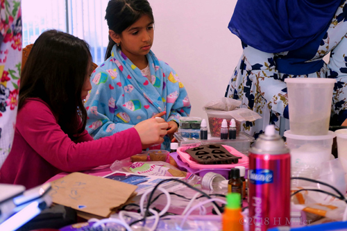 Spa Party At Home With Crafts For Kids Is Super Fun! Spa Party At Home With Crafts For Kids Is Super Fun!