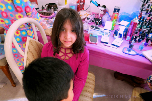 Stunning! She Is Finished With Her Girls Hairstyle! Stunning! She Is Finished With Her Girls Hairstyle!