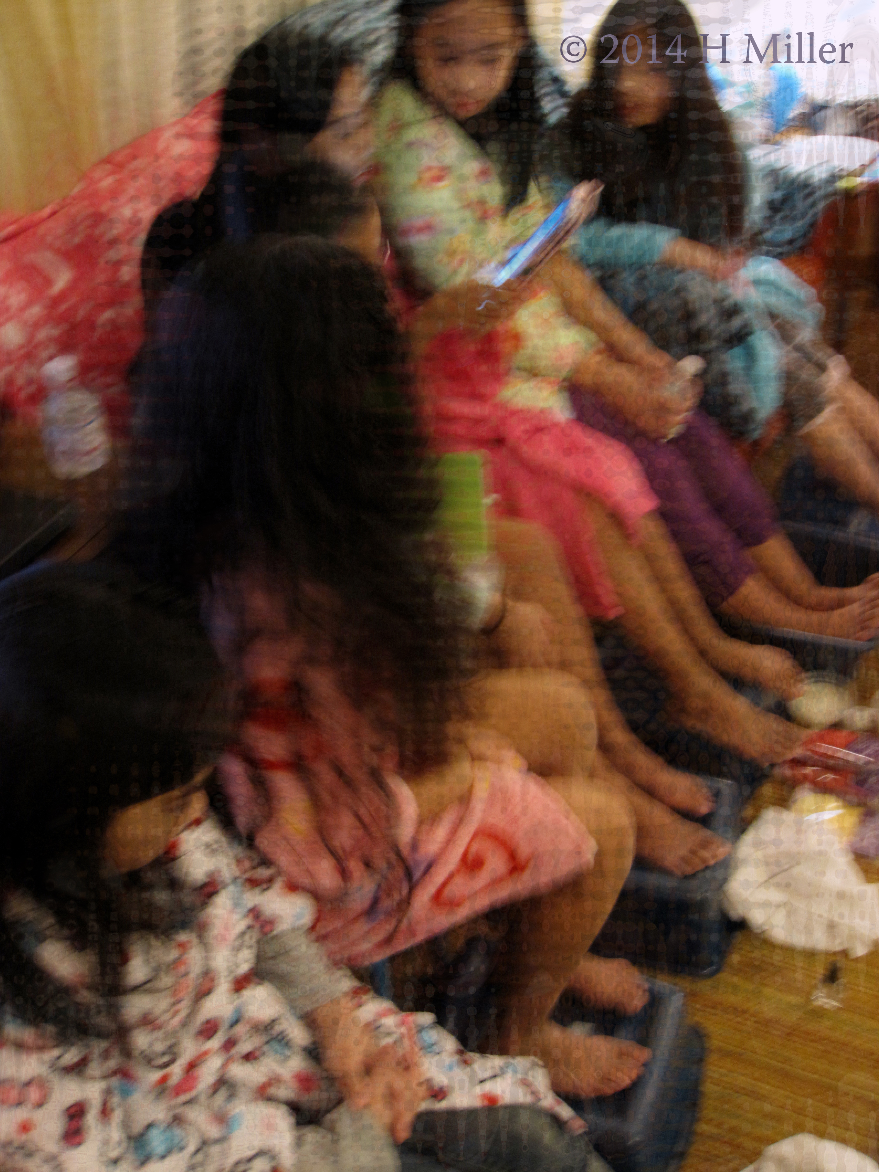 Kids Birthday Spa Party Foot Soak In Warm Water Infused With Essential Oils Of The Girls' Choice! Kids Birthday Spa Party Foot Soak In Warm Water Infused With Essential Oils Of The Girls' Choice!