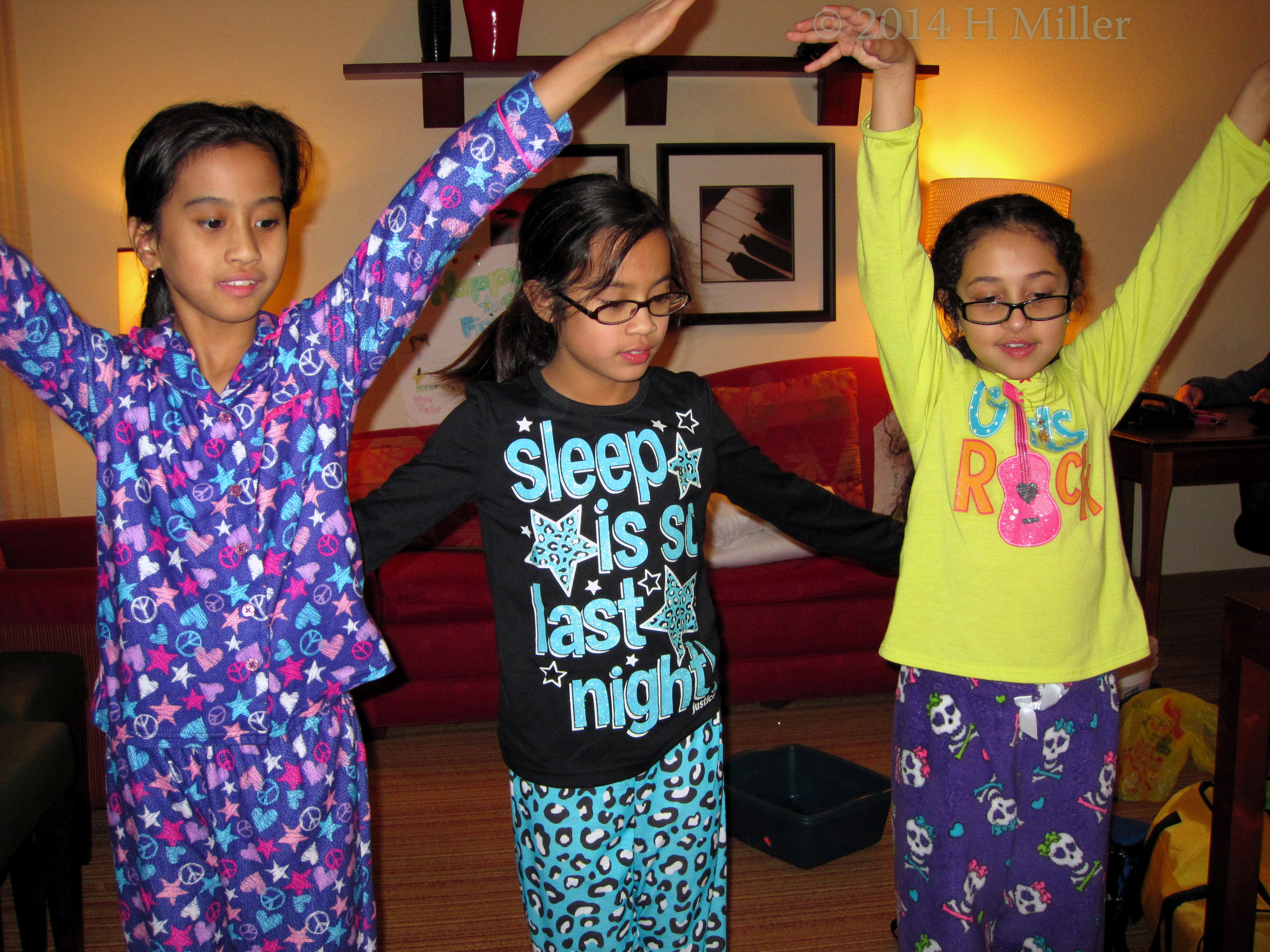 The Girls Dancing After Fiona's Hotel Spa Party Is Over The Girls Dancing After Fiona's Hotel Spa Party Is Over