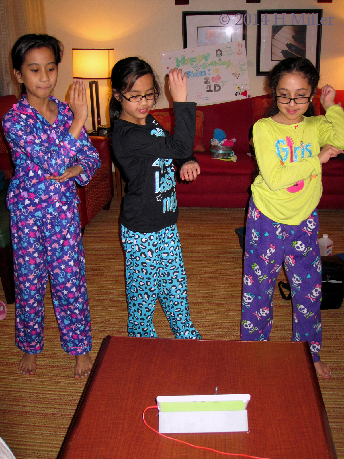 Following The Dancing On Screen Figure! Following The Dancing On Screen Figure!