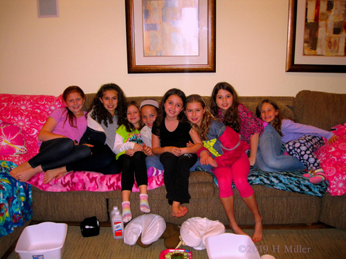 Zoomed Out Spa Party Guests Are All Smiles In This Group Photo Zoomed Out Spa Party Guests Are All Smiles In This Group Photo