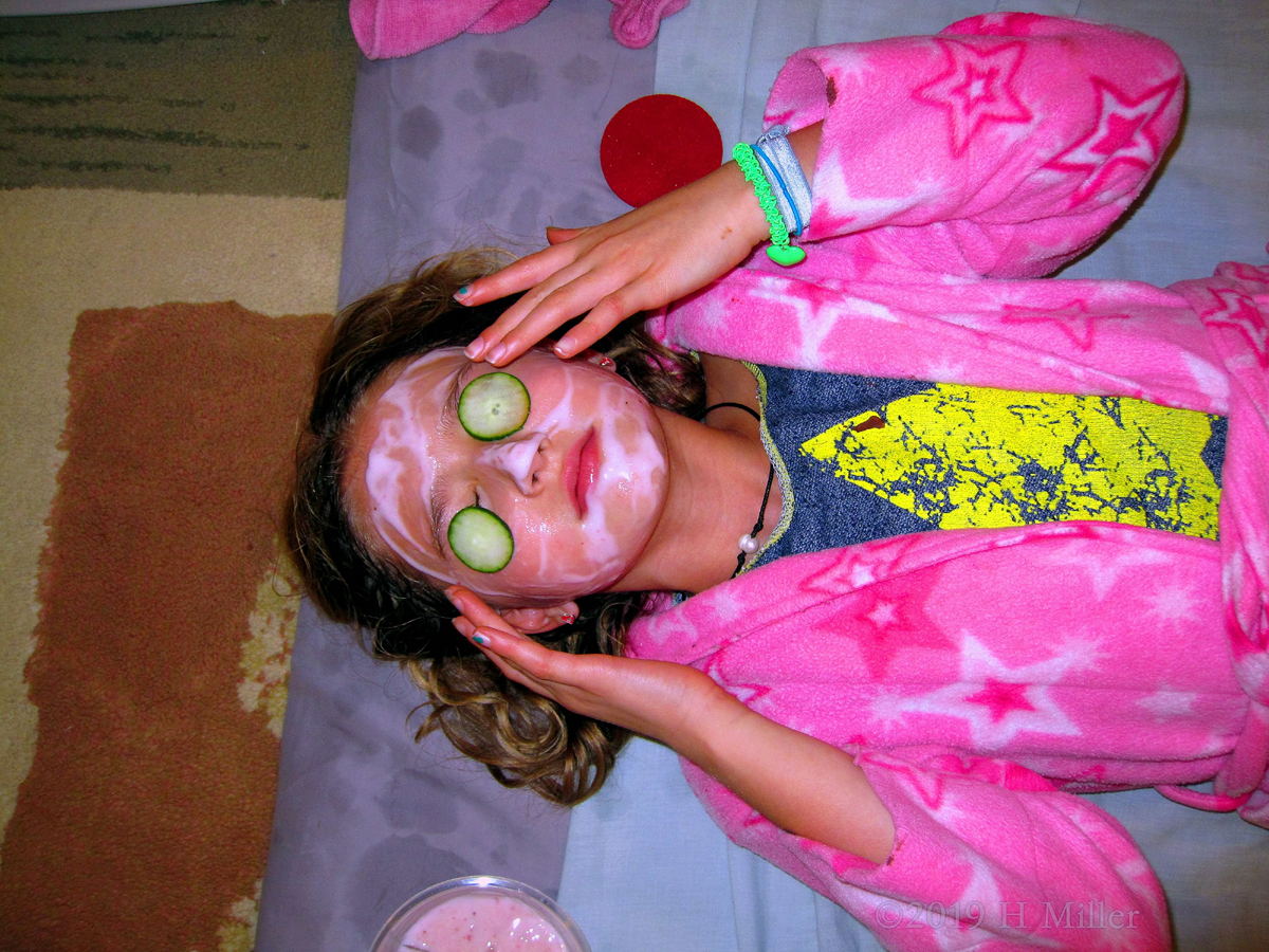 I Saw Nothing! Kids Facial With Cucumbers 
