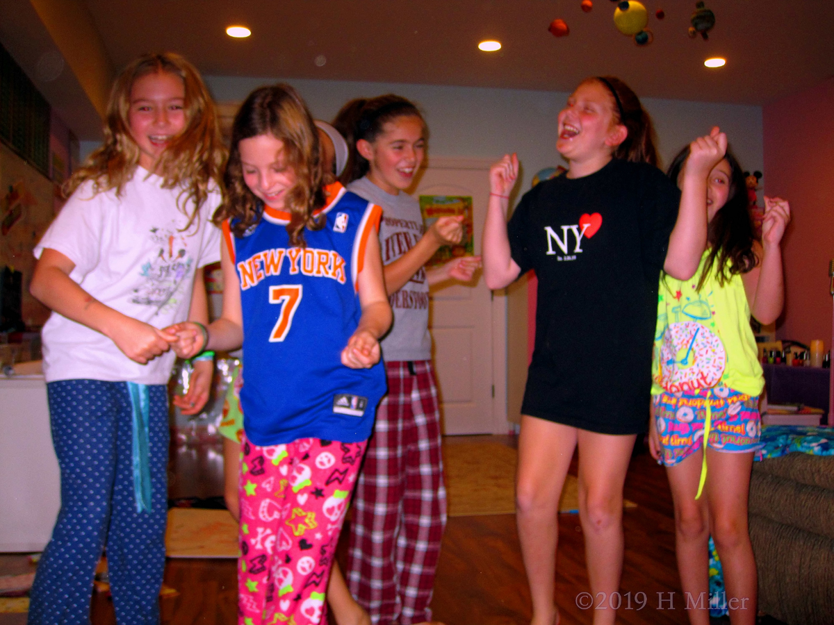 Singing And Sleepovers! Kids In Pajamas Group Photo At The Spa Party! 