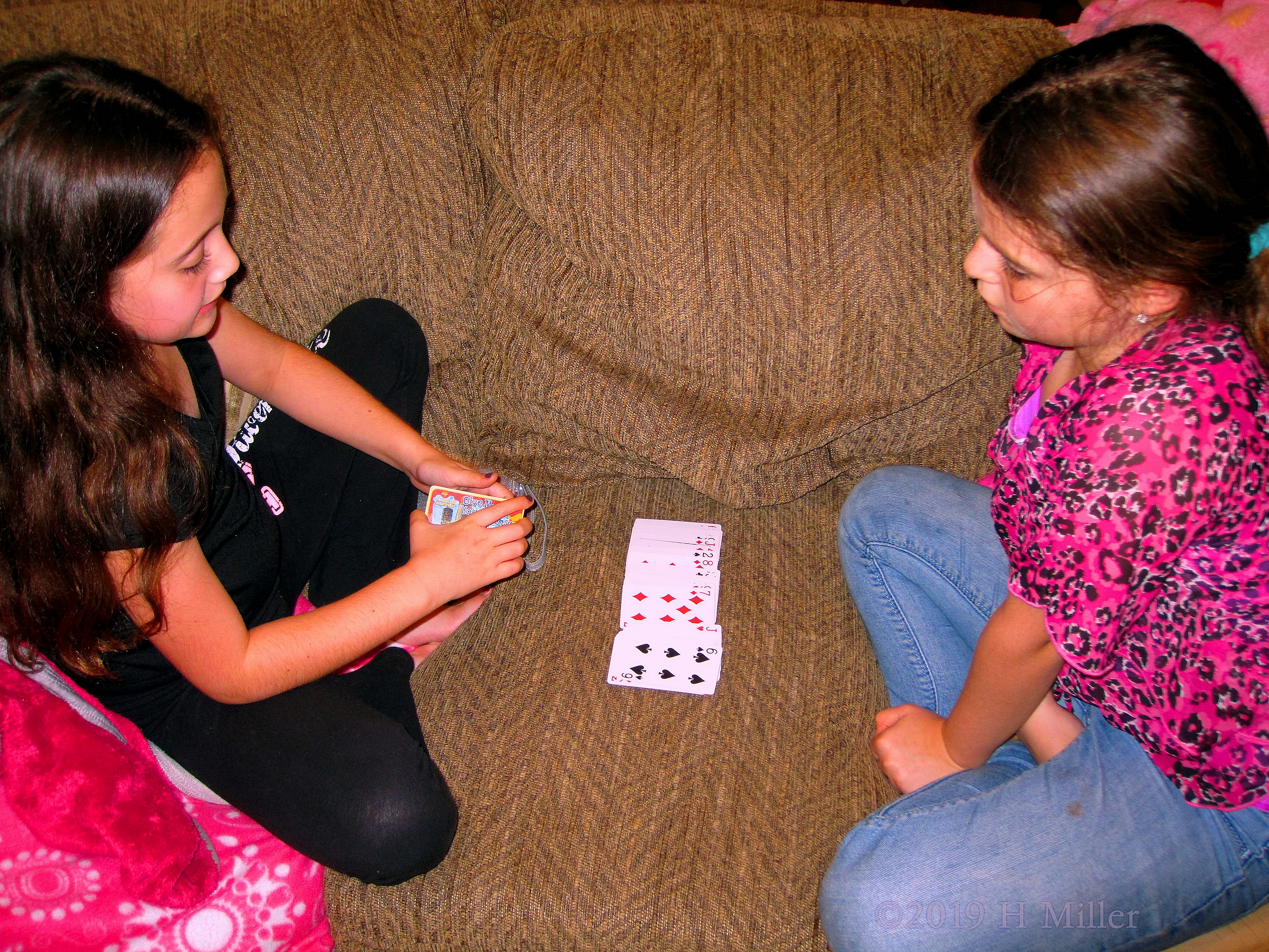 Cards And Kids! Spa Party Guests Play Cards! 