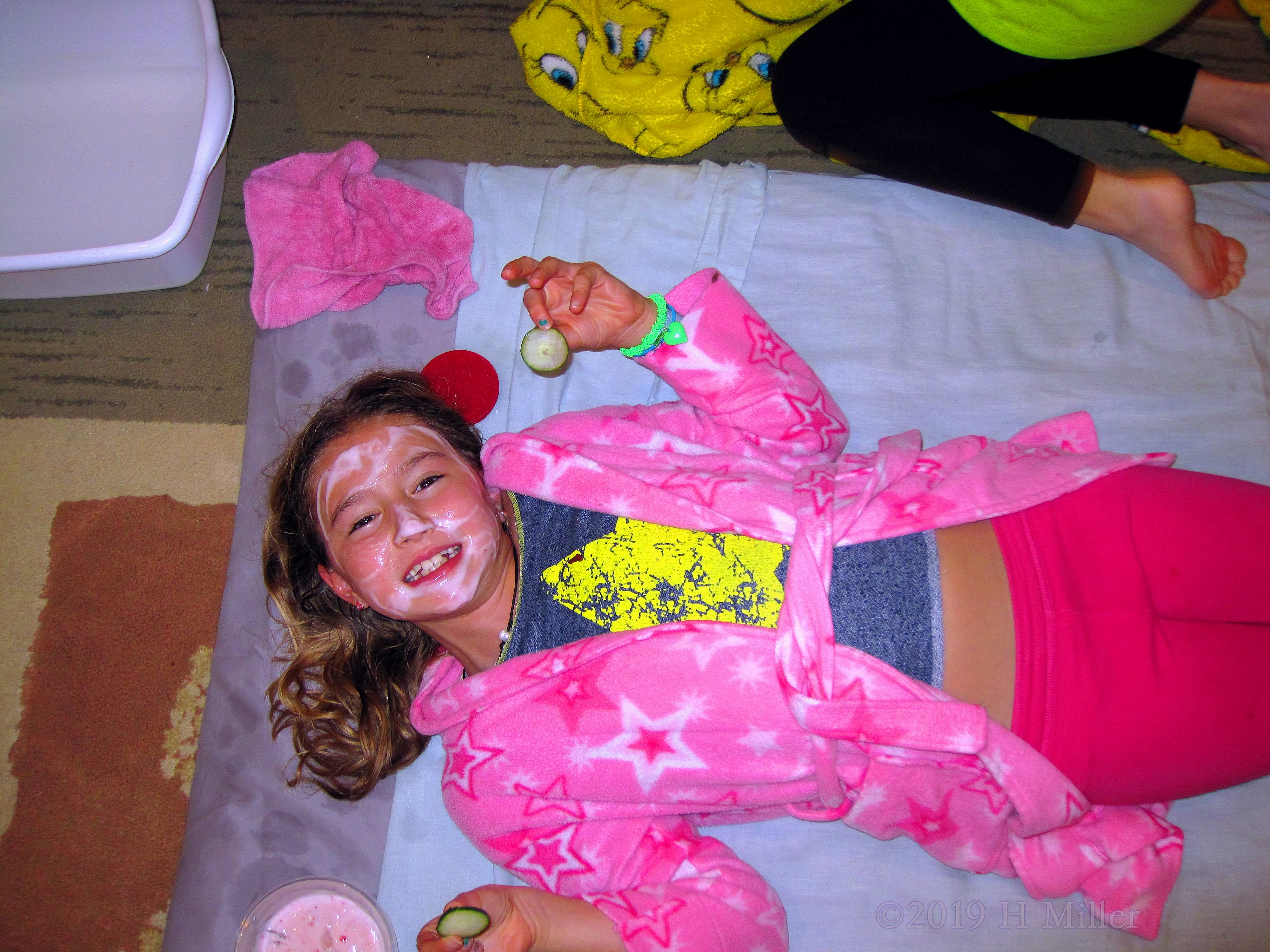 Cucumbers And Chill! Kids Party Guest Chilling With Cucumber Kids Facial Cucumbers And Chill! Kids Party Guest Chilling With Cucumber Kids Facial