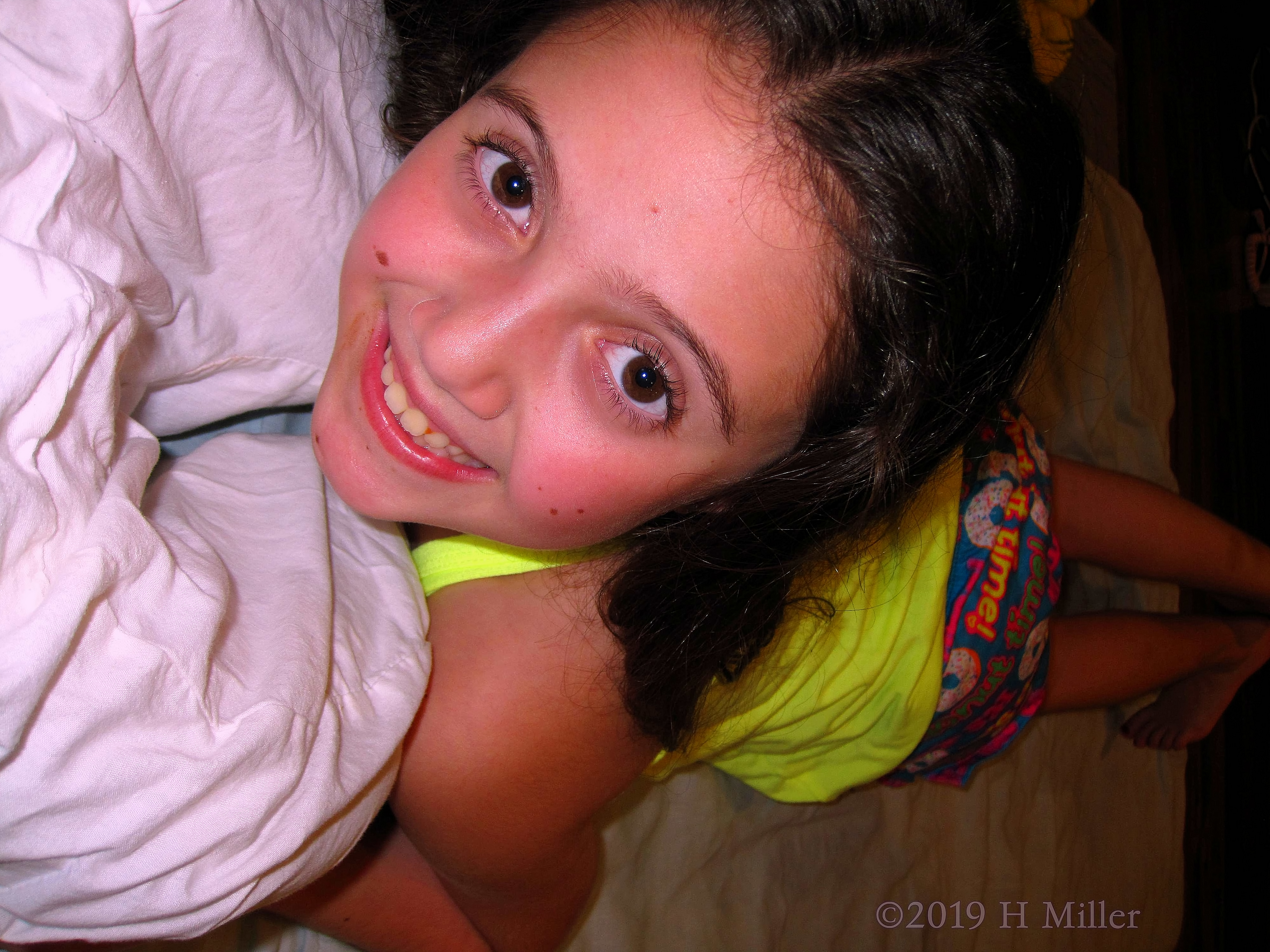 Ready For Her Massage! Kids Party Guest Poses For Kids Massage! Ready For Her Massage! Kids Party Guest Poses For Kids Massage!