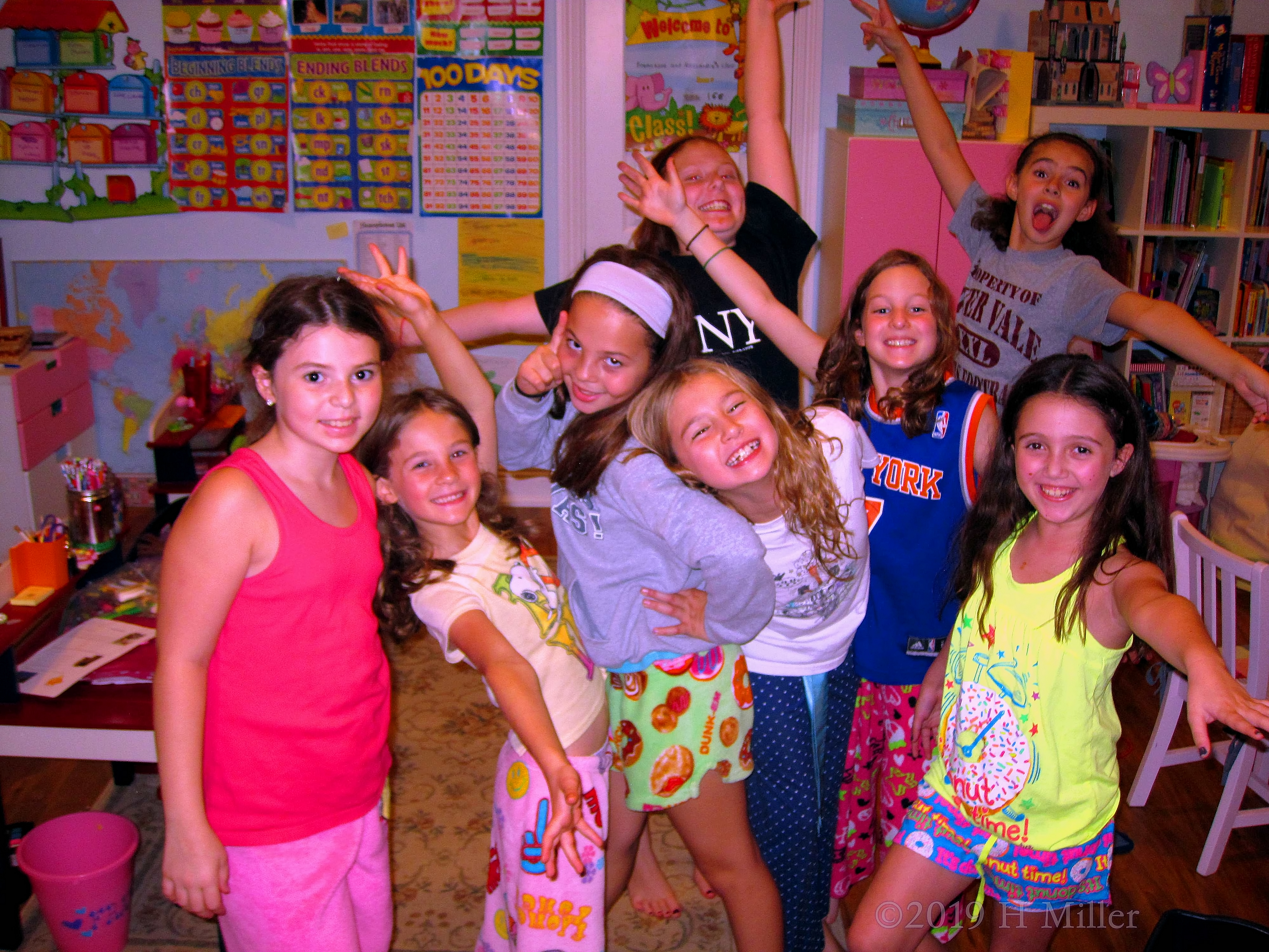 Ta Da! The Grand Finale! Kids Party Guests Pose In Pajamas! Ta Da! The Grand Finale! Kids Party Guests Pose In Pajamas!