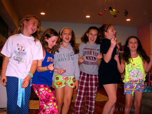 It's A Pajama Party! Group Photo Of Girls At The Kids Spa Party! It's A Pajama Party! Group Photo Of Girls At The Kids Spa Party!