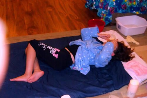 Kids Spa Party Guest Getting Kids Facial! Kids Spa Party Guest Getting Kids Facial!