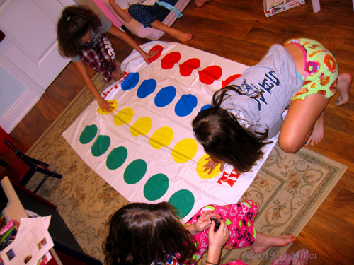 Twister At The Kids Spa Birthday Party!