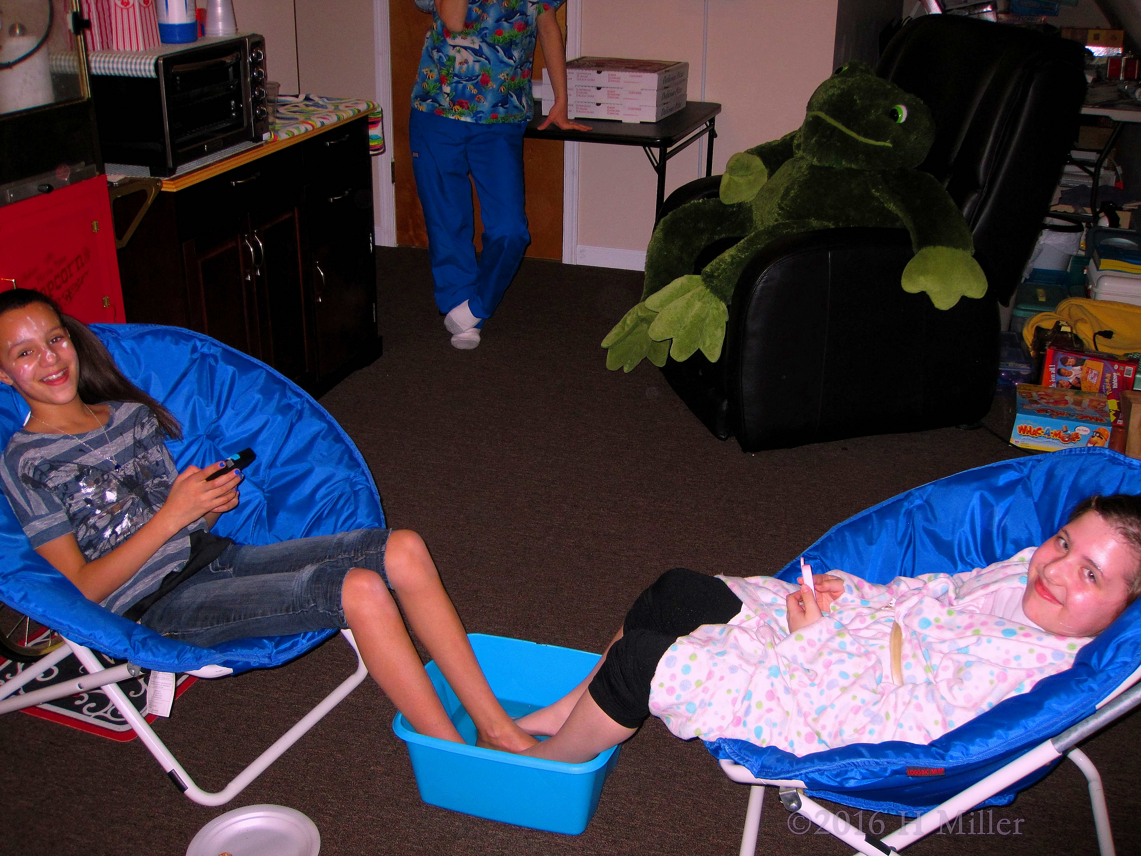 Hanging Out During Pedicures 