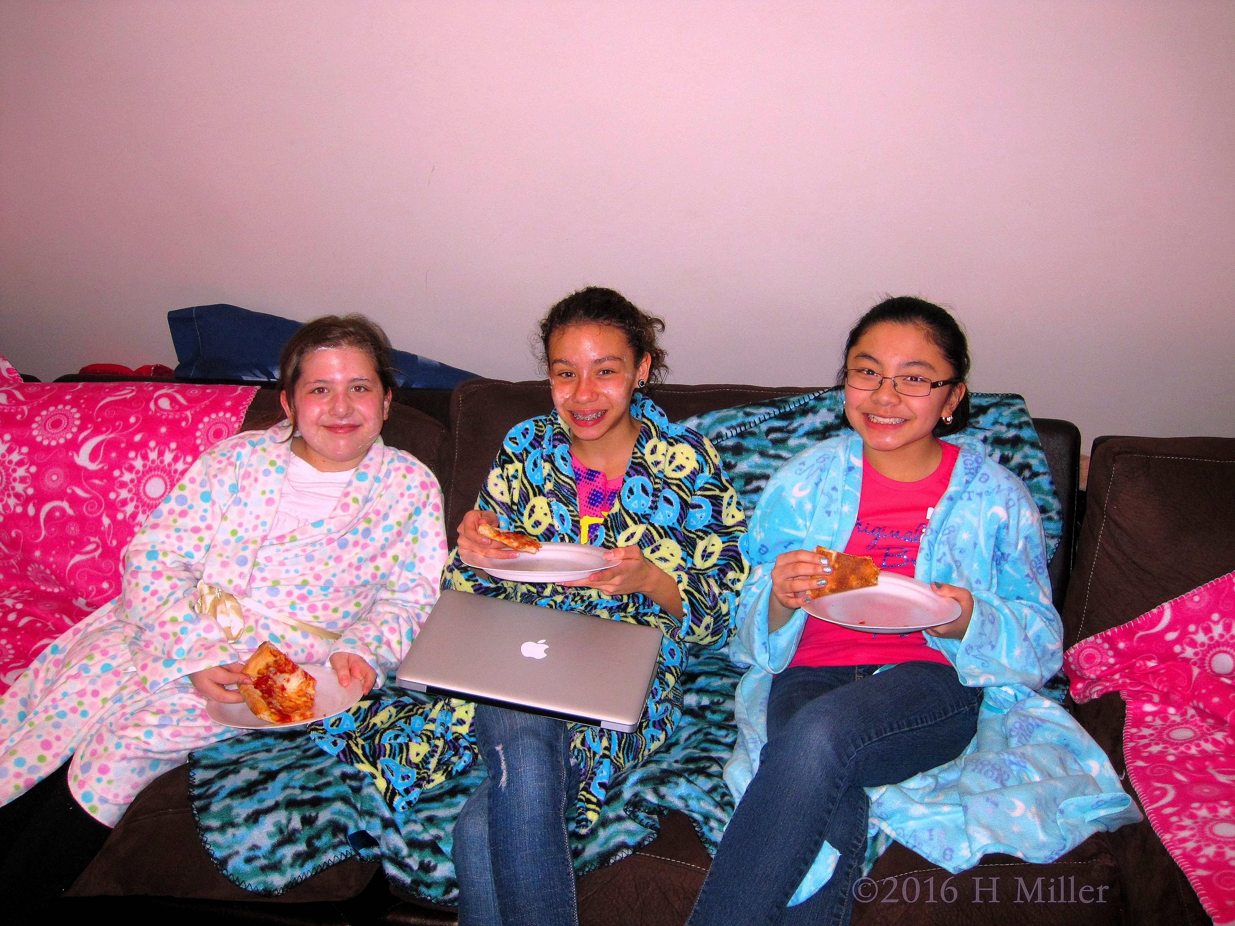 Hanging Out On The Couch And Eating Pizza Hanging Out On The Couch And Eating Pizza