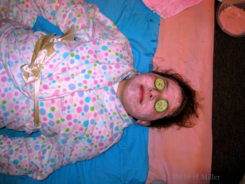 Chilling Out In A Homemade Strawberry Face Mask Chilling Out In A Homemade Strawberry Face Mask