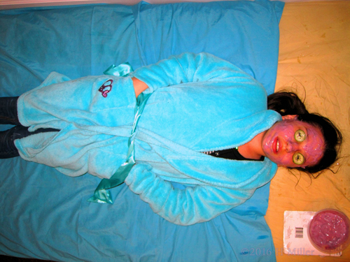 Relaxing In A Yummy Homemade Blueberry Face Masque. Relaxing In A Yummy Homemade Blueberry Face Masque.