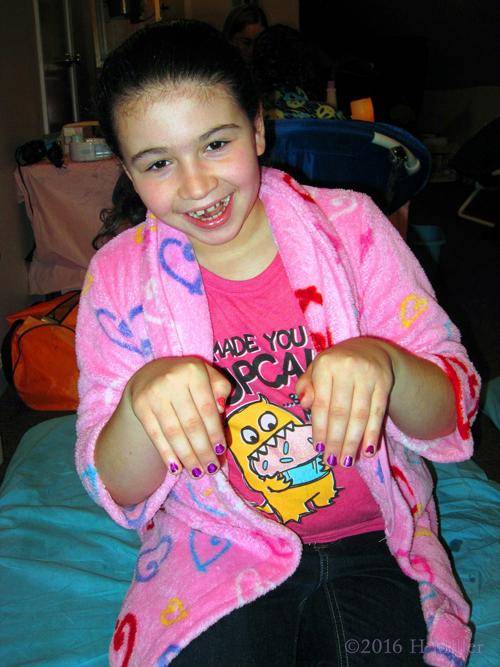 She's Loving Her Kids Mini Mani She's Loving Her Kids Mini Mani