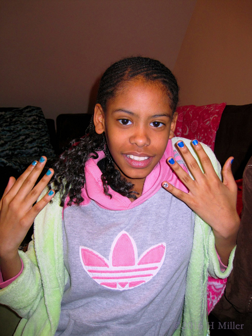 She Got A Great Mini Mani She Got A Great Mini Mani