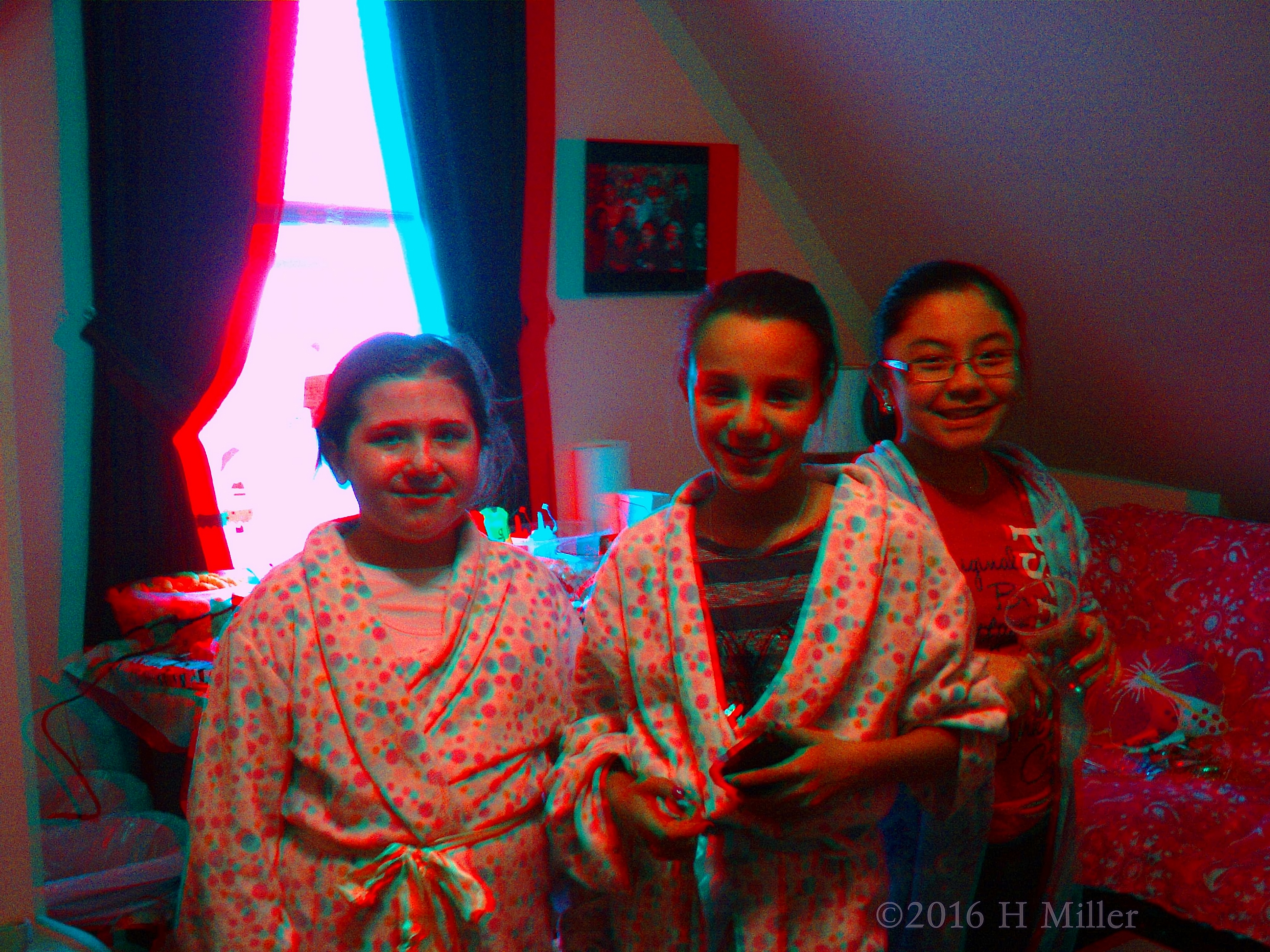 Hanging Out In 3D Hanging Out In 3D