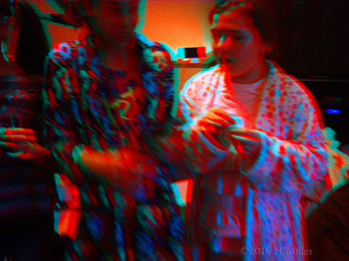 Chatting During The Party In 3D