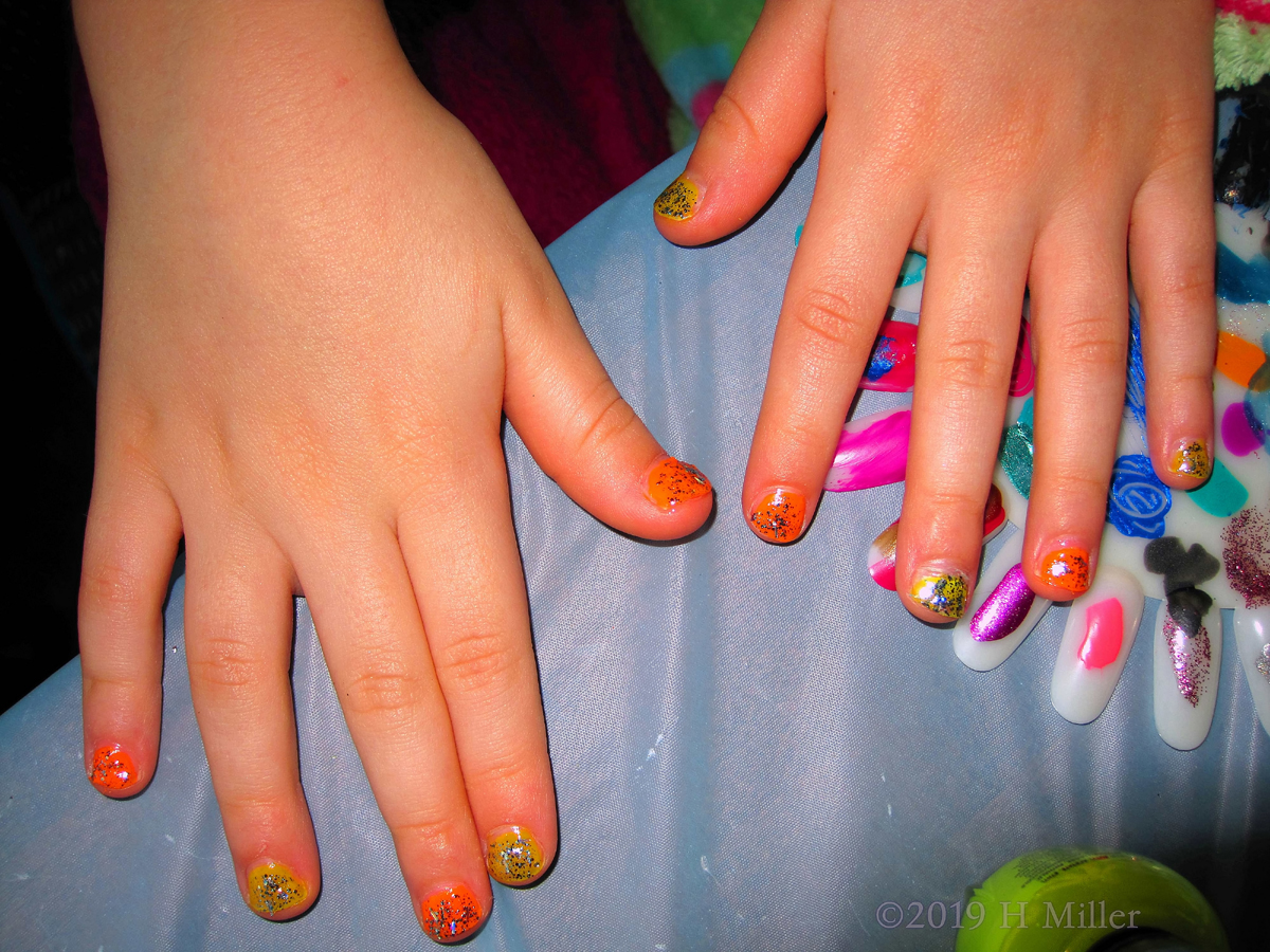 Sparkly Yellow And Orange Girls Manicure! 