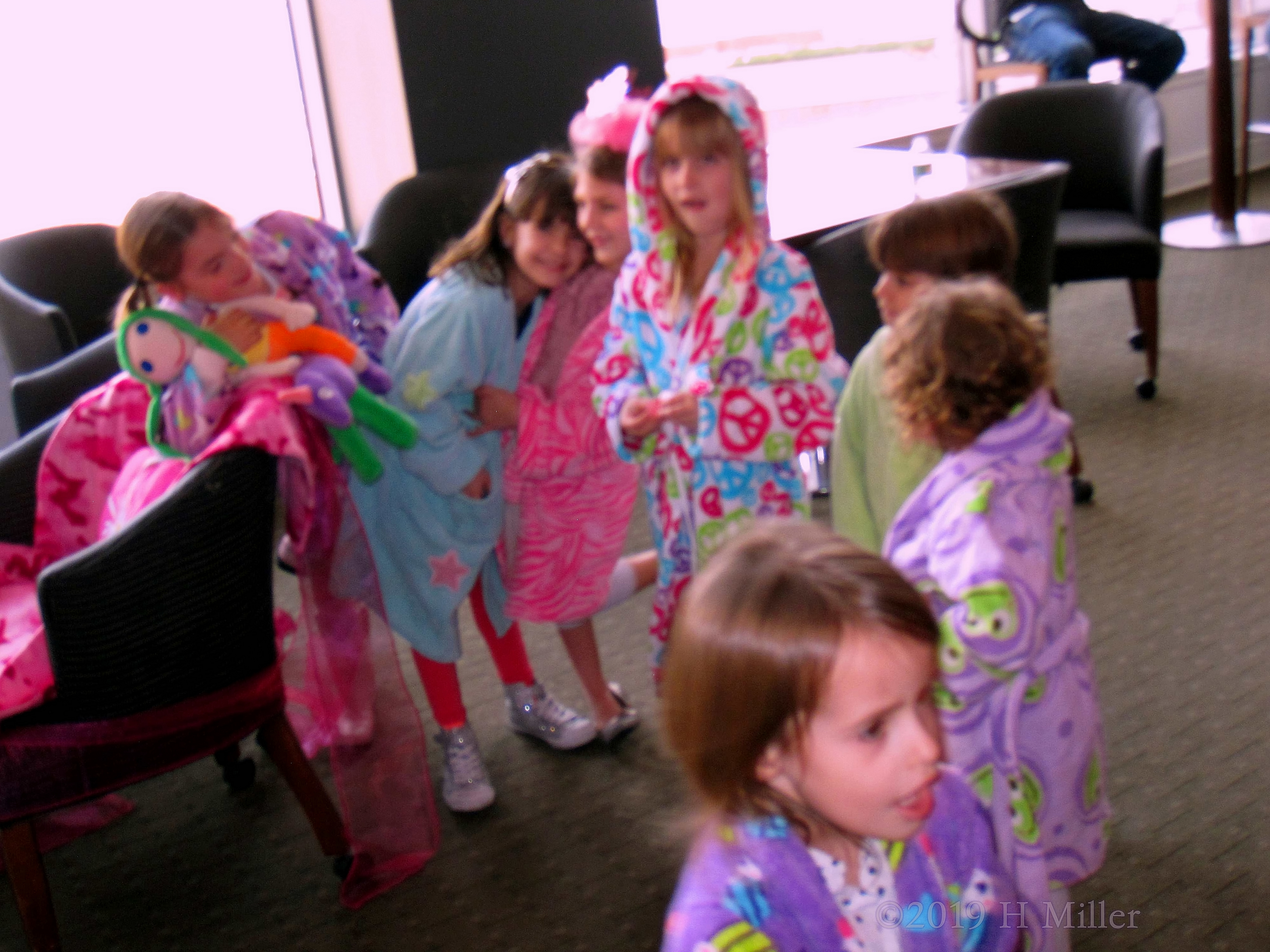 Friends Having A Great Time At The Girls Spa! Friends Having A Great Time At The Girls Spa!