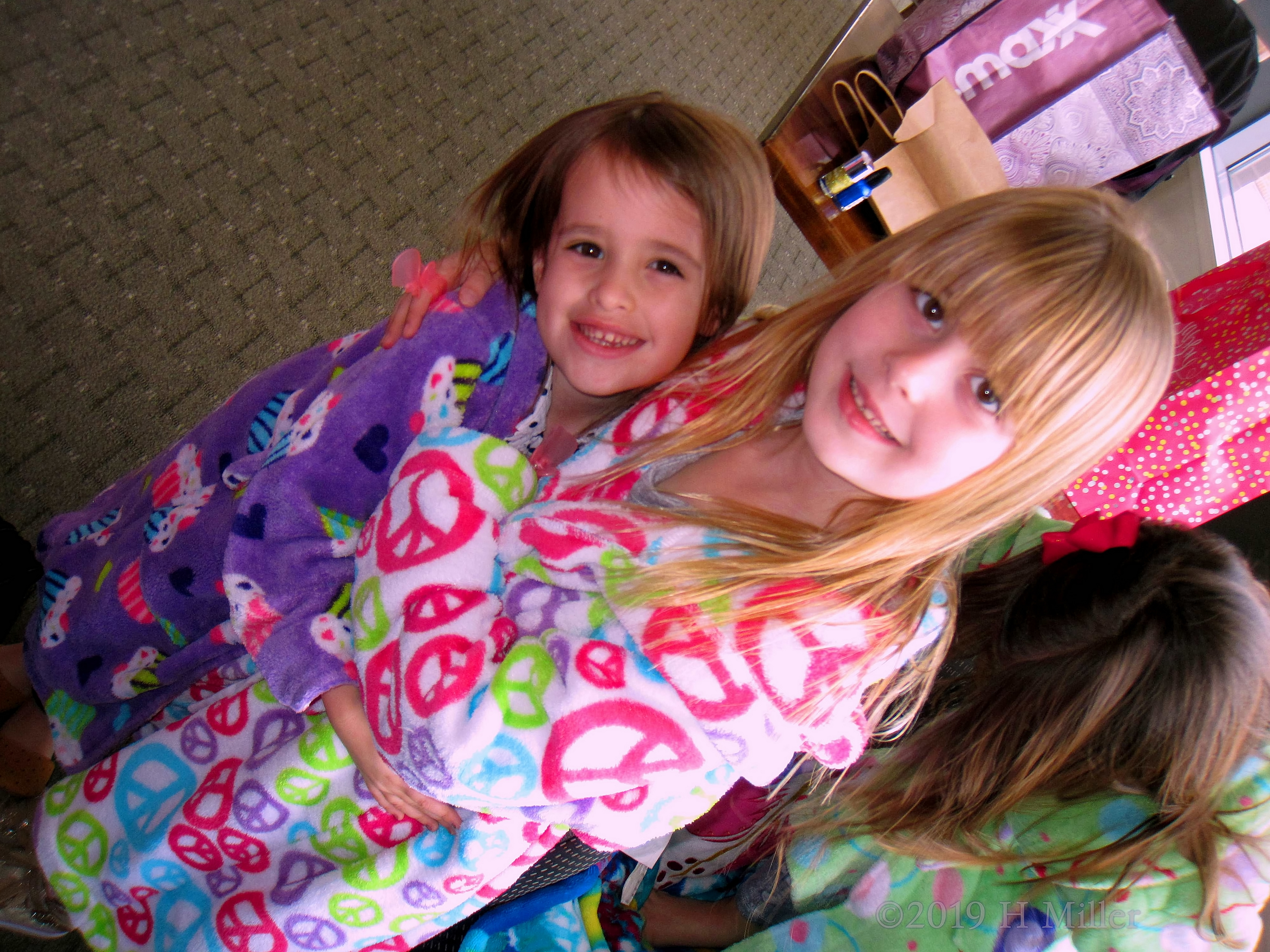 Smiles And Hugs At The Spa For Girls! Smiles And Hugs At The Spa For Girls!