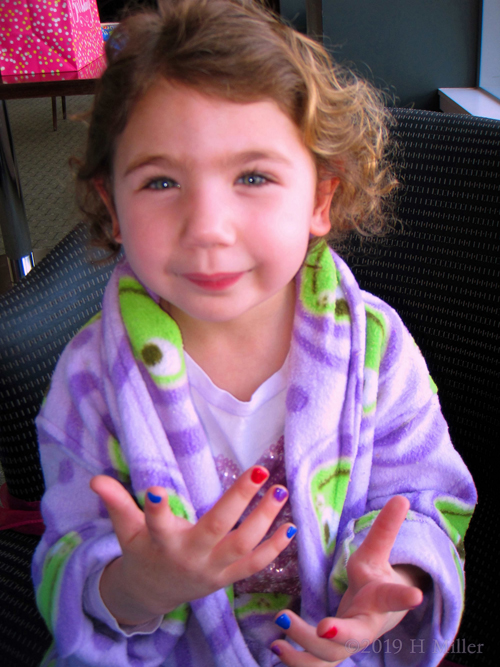 Awesome Mani For This Guest! Enjoying The Spa Day In Her Comfy Spa Robe Awesome Mani For This Guest! Enjoying The Spa Day In Her Comfy Spa Robe