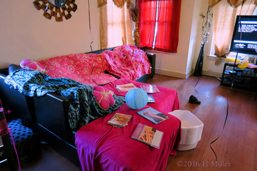 Colorful Spa Throws And Pillows. Colorful Spa Throws And Pillows.