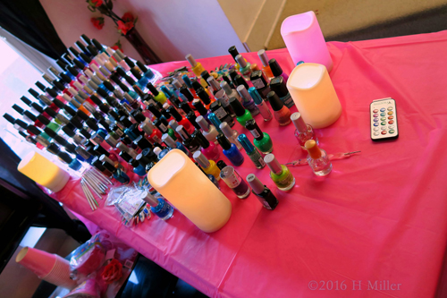 Lots Of Nail Polis Lots Of Nail Polis