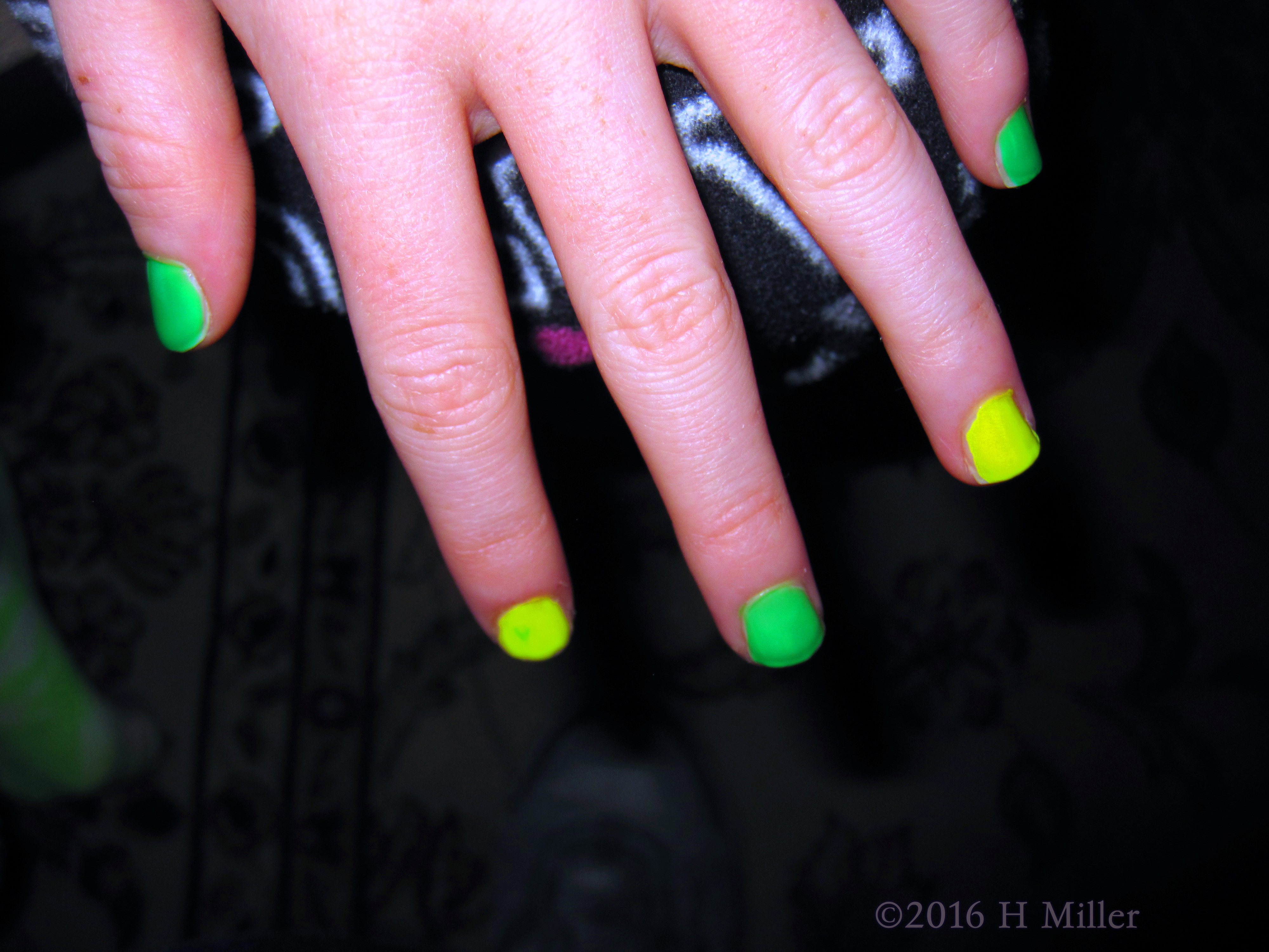 Neon Green And Yellow Mini Mani Neon Green And Yellow Mini Mani